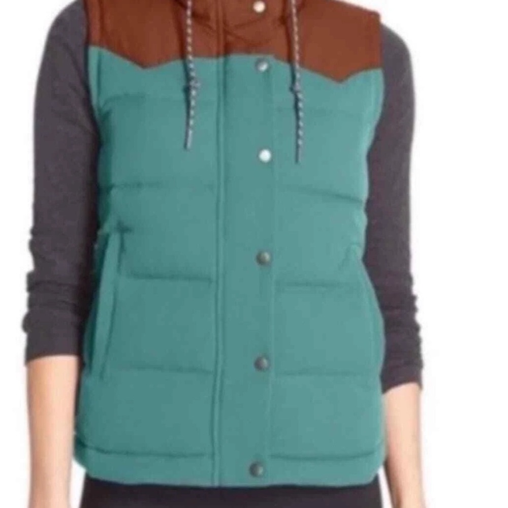 Patagonia bivy vest, blue mogul with mushroom lining.